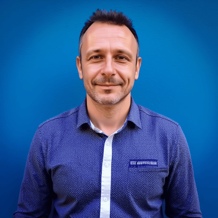 Александр Бажанов